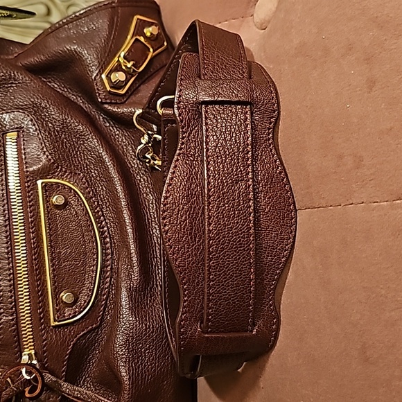Authentic Balenciaga Classic Metallic Edge City Satchel in Bordeaux - Picture 13 of 16